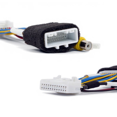 Adaptér pro připojení couvací kamery k monitoru Toyota Touch 2 / Entune / Link - 24-Pin