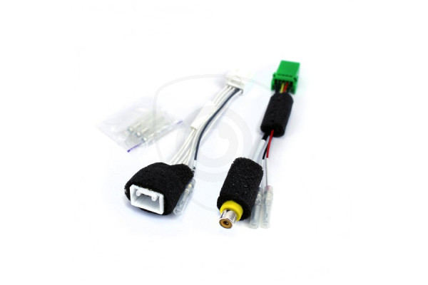 Kabelový adaptér na propojení couvací kamery s monitorem Suzuki 2012 - 2021 Kabelový adaptér na propojení couvací kamery s monitorem Suzuki 2012 - 2021