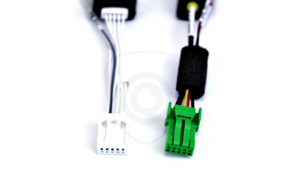 Kabelový adaptér na propojení couvací kamery s monitorem Suzuki 2012 - 2021 Kabelový adaptér na propojení couvací kamery s monitorem Suzuki 2012 - 2021