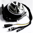 Couvací kamera Volkswagen v logu Couvací kamera Volkswagen v logu