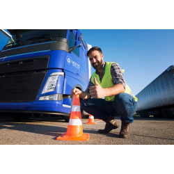 Jak bezpečněji couvat s kamionem, který má návěs