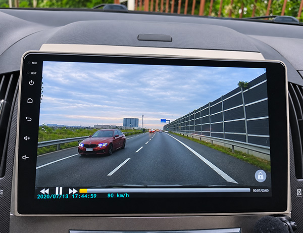 Přehrávání nahrávky z autokamery na Android rádiu